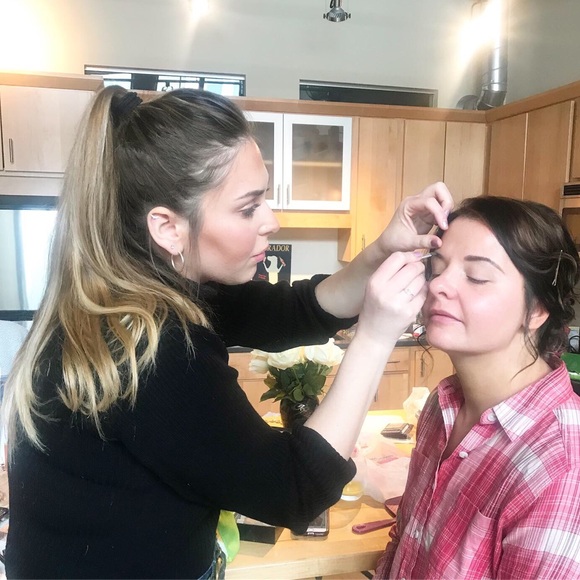 Meet your Posher, Emily - Picture 2 of 7